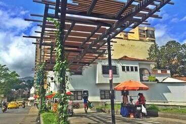 Hostal San Antonio Cali