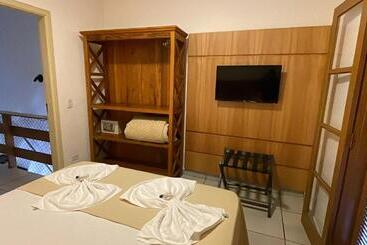 هتل Pousada Ilha Vitoria