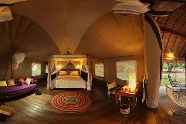 هتل Eden Lodge