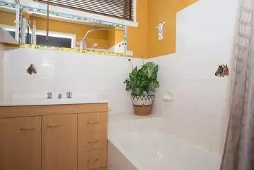 ツーリストアパートメント Banksia Seven