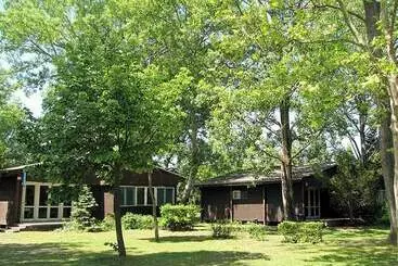 ホテル Balatontourist Vadvirág Kemping