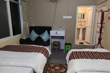 هتل High Ground Inn Sarangkot