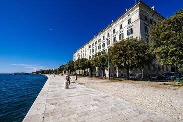 مبيت وإفطار Riva Palace   Design Rooms