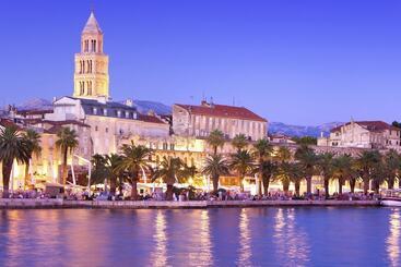 Nocleg ze śniadaniem Flos Luxury Rooms