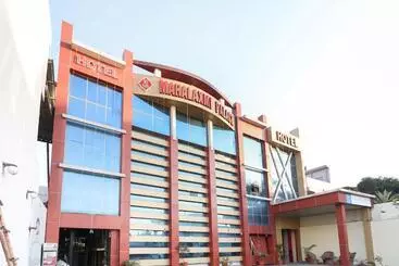 Super Hotel O Mahalaxmi Palace