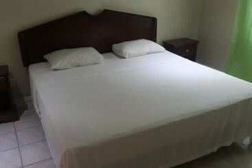 Pinneys Beach Hotel Nevis