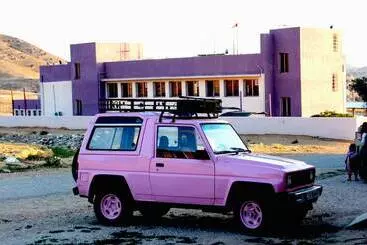 Bedouin Pink Ecohouse   Hostel