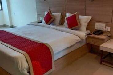 酒店 Royal Amer City