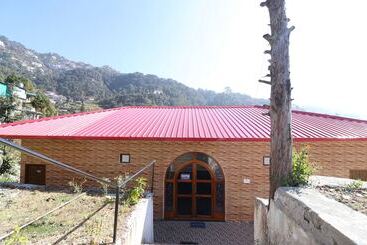 호텔 Himalayan Village