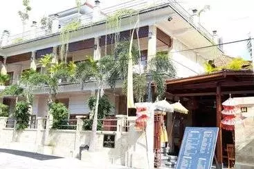 Hotel Grand Raka Homestay