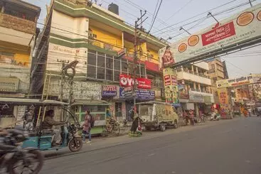 Otel Landmark By Oyo Rooms