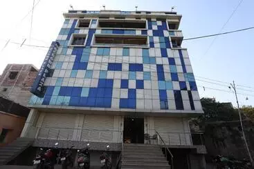 Hôtel Crown Plaza By Oyo Rooms