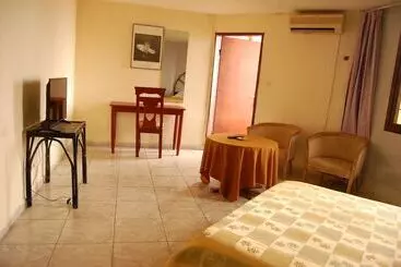 Hotel Hôtel Les Polygones