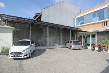 Pensiune Reddoorz Near Amikom Yogyakarta