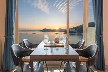 Geoje Sunbeachoceanview Dog Pension