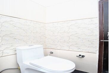 Hotel True Man With Parking