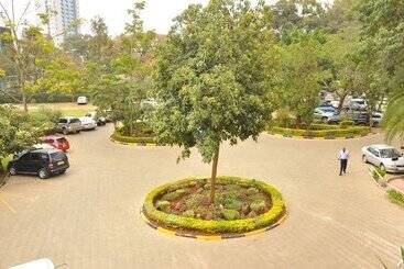 هتل United Kenya Club