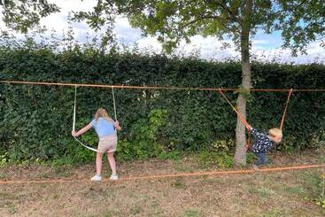 פנסיון Bremsmaj Farm Holiday