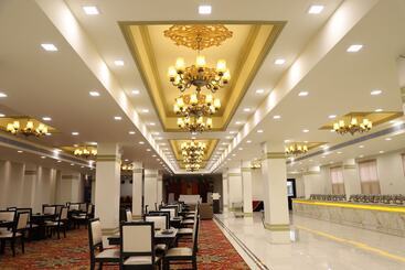 هتل Bahia Heights