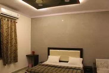 Hotel Maharana Palace