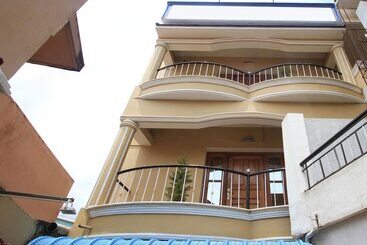 Pension (Hôtel basse catégorie) Travel Stay Residency