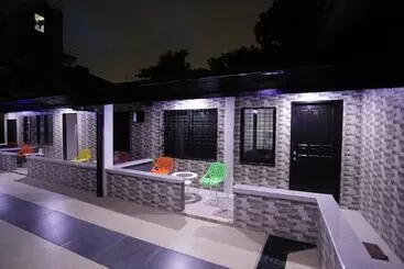 Halfway House Hostel Mactan Cebu Airport