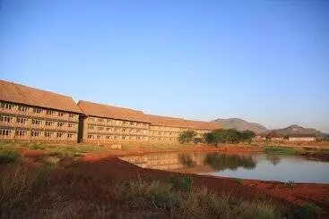 Hotel Voi Wildlife Lodge
