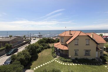 ツーリストアパートメント Lv Premier Granja Villa  Gr1