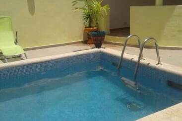 Apartaments turístics Diouf House