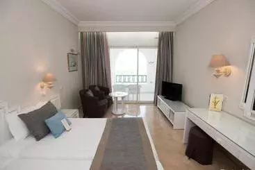 Hotel Royal Garden Palace Families And Couples