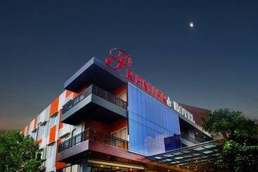 Premiere Hotel Tegal