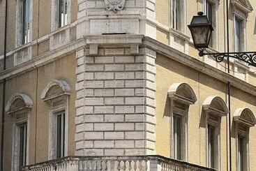 پانسیون Starhome Navona