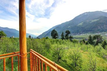 Mountain Face By Snow City Hotels