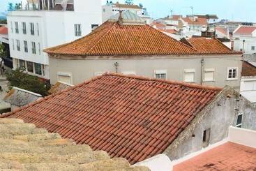 تختخواب و صبحانه Suites Inn Lagos