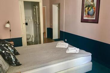 4th Floor Bed And Breakfast