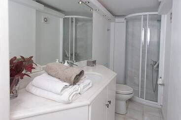 آپارتمان‌های توریست‌ها Messinian Blue Seaside Villa