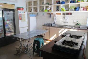 הוסטל Lighthouse Farm Backpackers Lodge