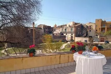 ベッドアンドブレックファースト Il Giardino Di Pietra