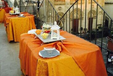 Отель Centrale Bagheria