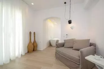 Pension Cyano Suites