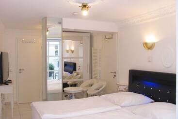 Turistlägenheter Apartment Storchenfärbe