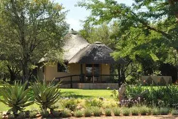 Hotel Ukutula Lodge & Game Reserve