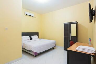 پانسیون Reddoorz Near Halim Perdanakusuma