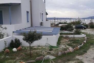 ペンション Elea Milos