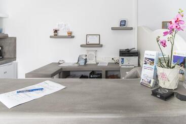 관광객 아파트 Pollonia Studios