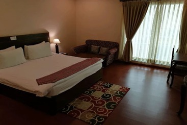 هتل Sneha Clarks Inn Suites Nepalgunj