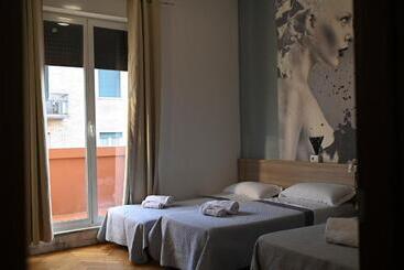 ペンション Bovisa House B&b Private Rooms