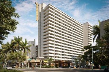 ホテル Romer Waikiki At The Ambassador