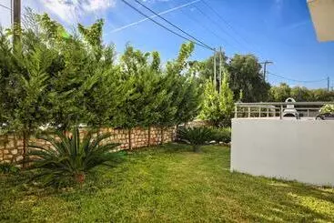 آپارتمان‌های توریست‌ها Haraki Stone Apartments