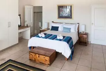 Aparthotel Moncrieff Manor